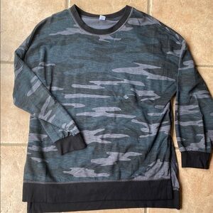 Old Navy Camouflage Crewneck